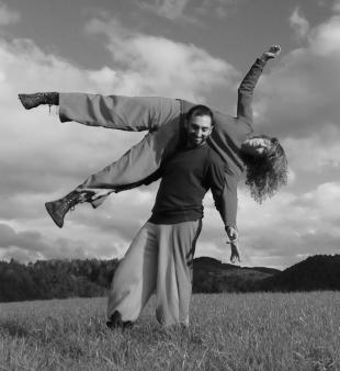 FALL IN - workshop + jam session di Contact Improvisation - Dancing House - Trieste, Italy