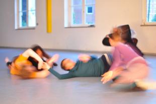 Contact Improvisation Basis Blockkurs - TRIADE – Center for Dance, Improvisation and Performance  - Hamburg, Germany